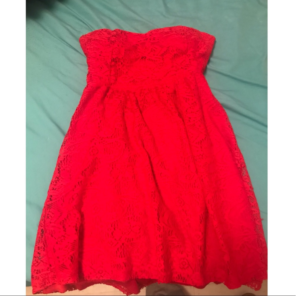 Strapless Red lace boutique dress